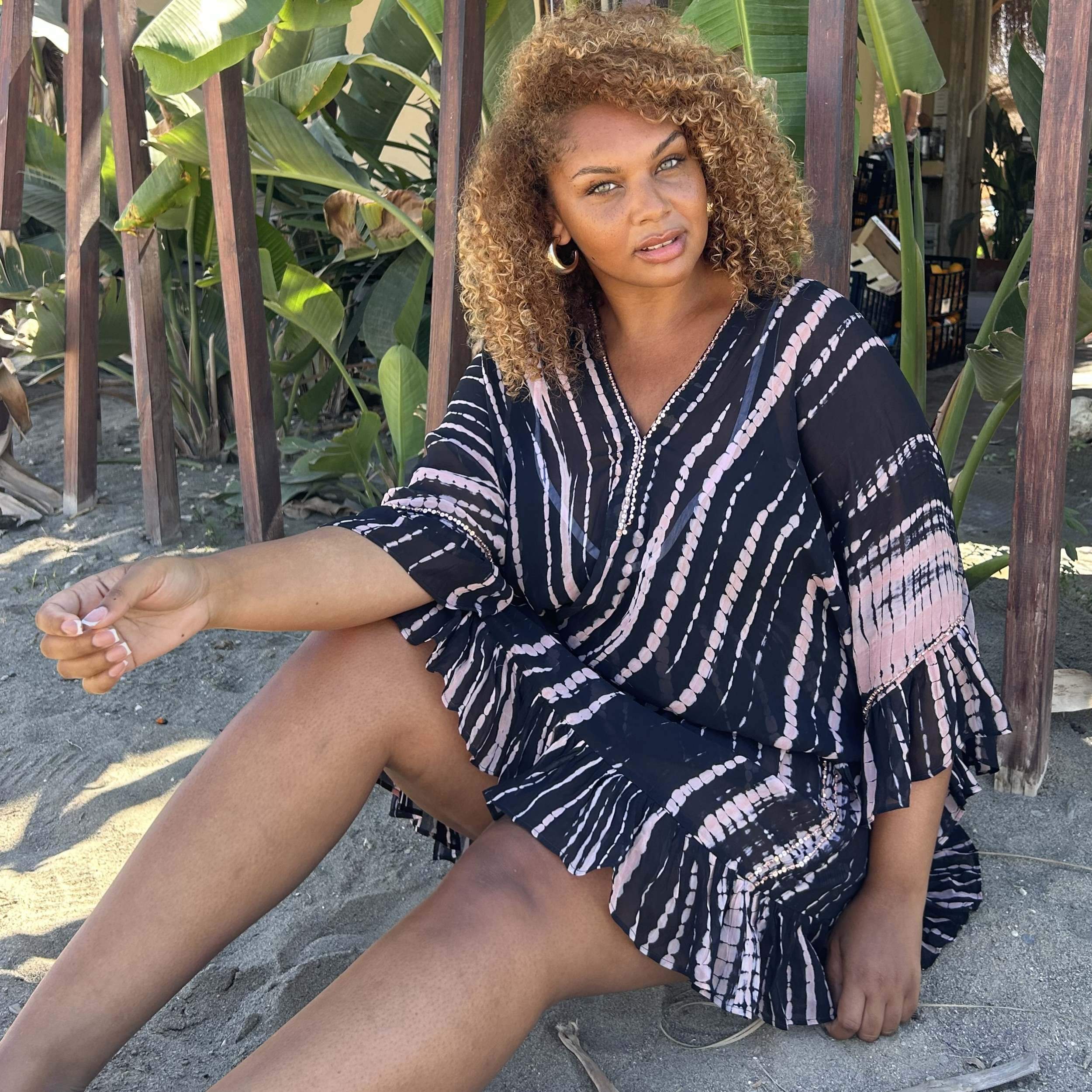 Plus Size silk designer kaftans by Lindsey Brown resort wear are so flattering for plus sizes from 2xlarge to 7xlarge, beautiful plus size beachwear cover ups